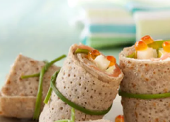 Crêpes au saumon fumé, à la pomme et au concombre