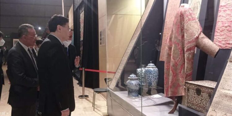 Le ministre chinois des Affaires étrangères au musée de la civilisation 1 - Le Progrès Egyptien
