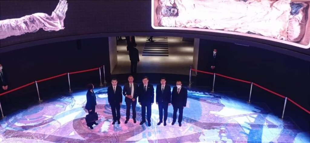 Le ministre chinois des Affaires étrangères au musée de la civilisation 3 - Le Progrès Egyptien