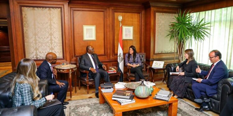 <strong>Importance du travail avec les partenaires au développement</strong> 2 - Le Progrès Egyptien <strong>Importance du travail avec les partenaires au développement</strong> 1 - Le Progrès Egyptien