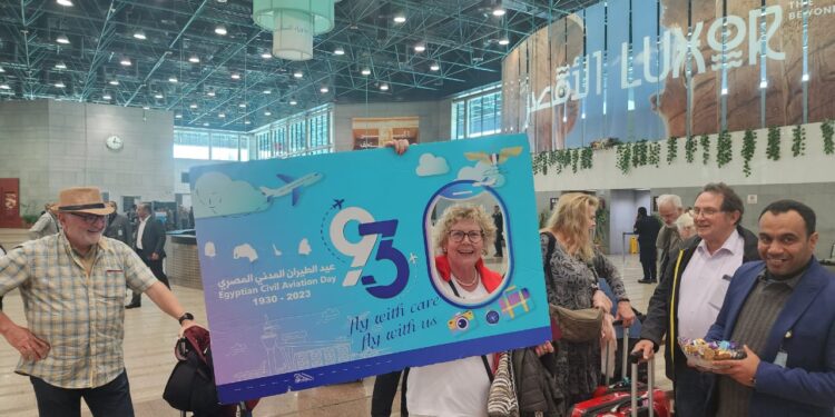 Les aéroports égyptiens célèbrent avec les passagers la 93e Journée de l’aviation civile égyptienne 1 - Le Progrès Egyptien