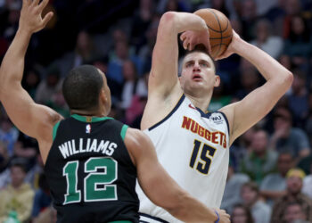 NBA : Les Nuggets raflent le choc de début d’année