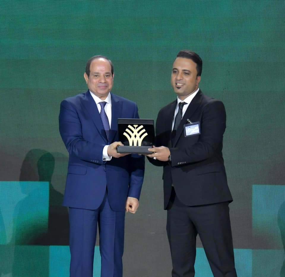 Al-Sissi honore des modèles inspirants en matière d'action civile et bénévole (Photos) 16 - Le Progrès Egyptien Al-Sissi honore des modèles inspirants en matière d'action civile et bénévole (Photos) 15 - Le Progrès Egyptien