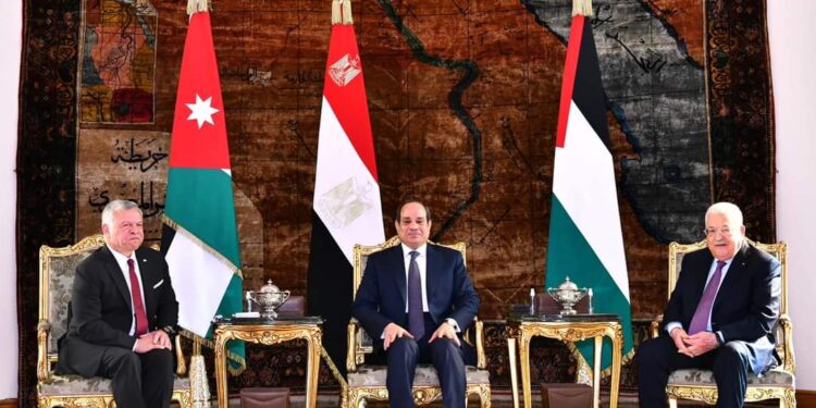 Le sommet égypto-palestino-jordanien souligne les droits légitimes des Palestiniens (Photos) 2 - Le Progrès Egyptien Le sommet égypto-palestino-jordanien souligne les droits légitimes des Palestiniens (Photos) 1 - Le Progrès Egyptien
