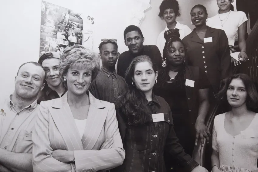 Le prince William sur les traces de Diana, auprès des jeunes sans-abri 4 - Le Progrès Egyptien Le prince William sur les traces de Diana, auprès des jeunes sans-abri 3 - Le Progrès Egyptien