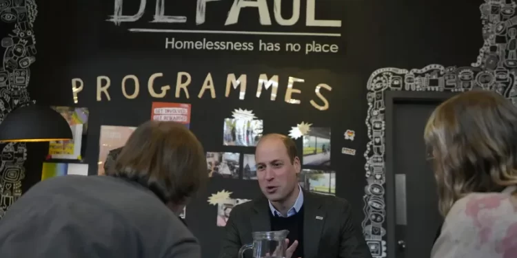 Le prince William sur les traces de Diana, auprès des jeunes sans-abri 1 - Le Progrès Egyptien