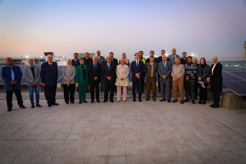 Aéroport du Caire : Les ministres de l’Aviation et de l’Environnement inaugurent une centrale solaire 7 - Le Progrès Egyptien