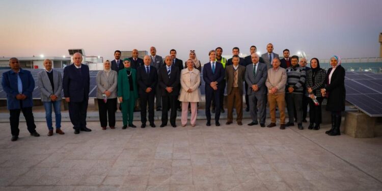 Aéroport du Caire : Les ministres de l’Aviation et de l’Environnement inaugurent une centrale solaire 1 - Le Progrès Egyptien