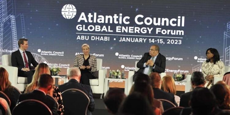 La transition énergétique exige d'assurer le financement et les technologies 1 - Le Progrès Egyptien