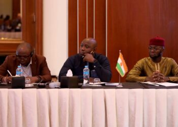 Mettre fin à la présence des forces étrangères et des mercenaires