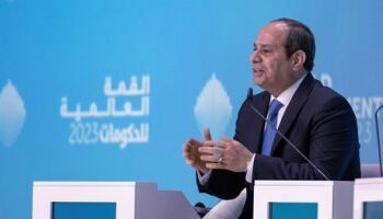 Al Sissi remet le prix mondial pour les meilleures applications gouvernementales à Dubaï
