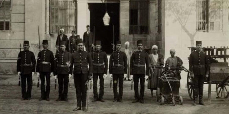 Cheikh Al-Hara”, le premier agent de sécurité dans les quartiers populaires 1 - Le Progrès Egyptien