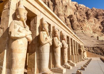 Le temple grandiose de la reine majestueuse ! 