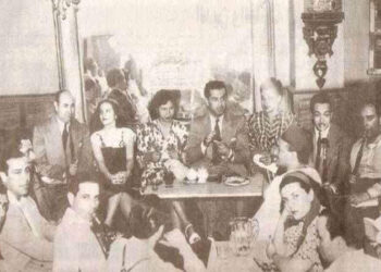 Plus que le goût du thé, le café Fishawi cultive celui de passe