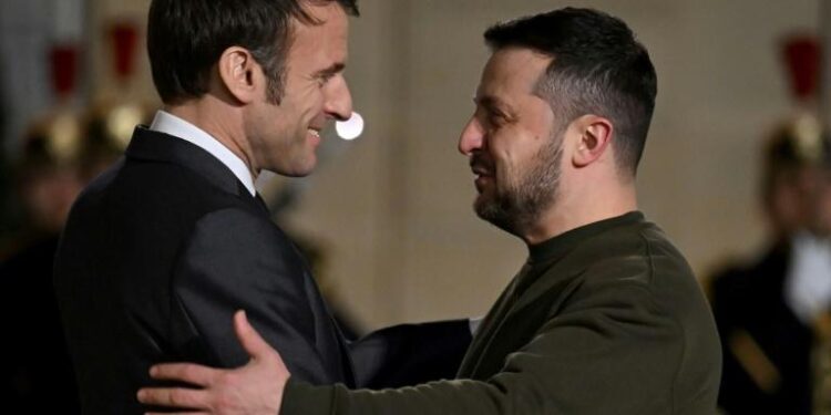 A Paris après Londres, Zelensky réclame des avions au “plus tôt” 1 - Le Progrès Egyptien