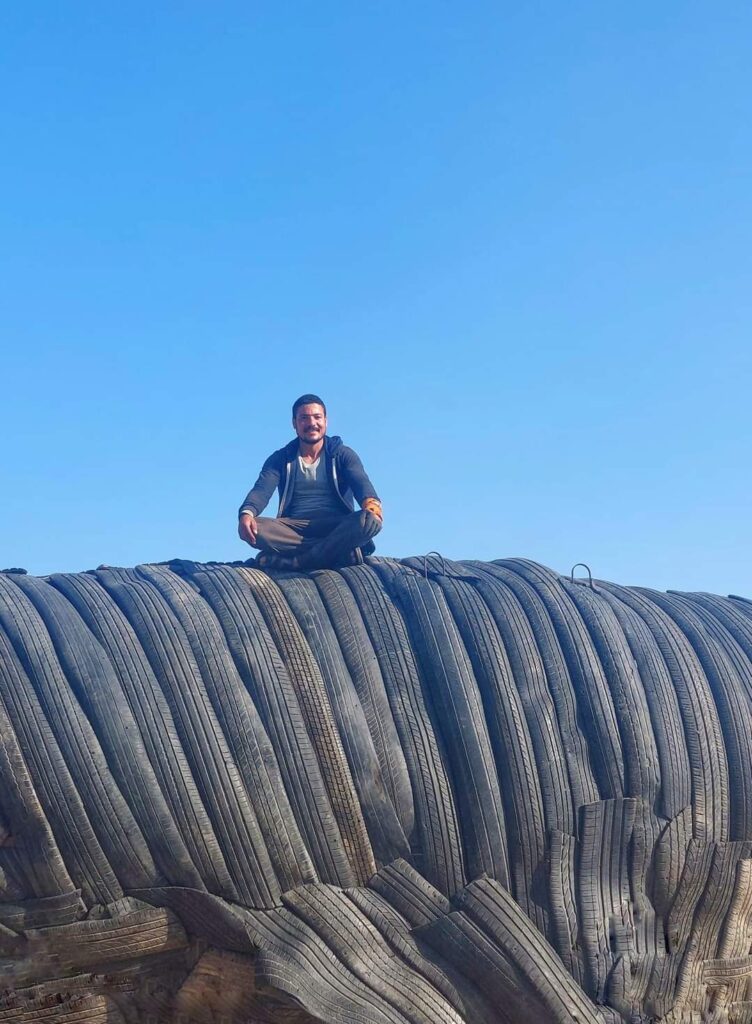 Salah donne vie au pneu avec son immense baleine 3 - Le Progrès Egyptien