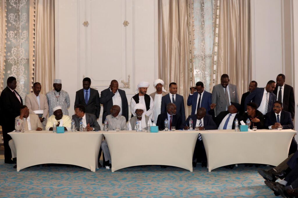 Des représentants des principales forces soudanaises signent au Caire un document de consensus politique 4 - Le Progrès Egyptien Des représentants des principales forces soudanaises signent au Caire un document de consensus politique 3 - Le Progrès Egyptien