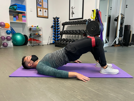 Fente inversée TRX pour le coup d’envoi 2 - Le Progrès Egyptien Fente inversée TRX pour le coup d’envoi 1 - Le Progrès Egyptien