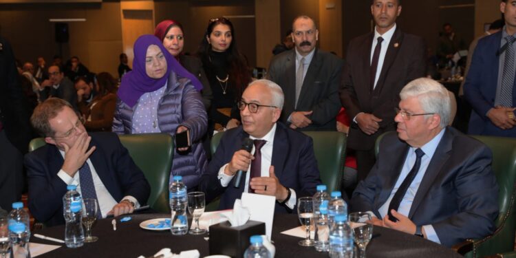 Signature d’un accord de coopération entre l’enseignement supérieur et l’OIT 2 - Le Progrès Egyptien Signature d’un accord de coopération entre l’enseignement supérieur et l’OIT 1 - Le Progrès Egyptien