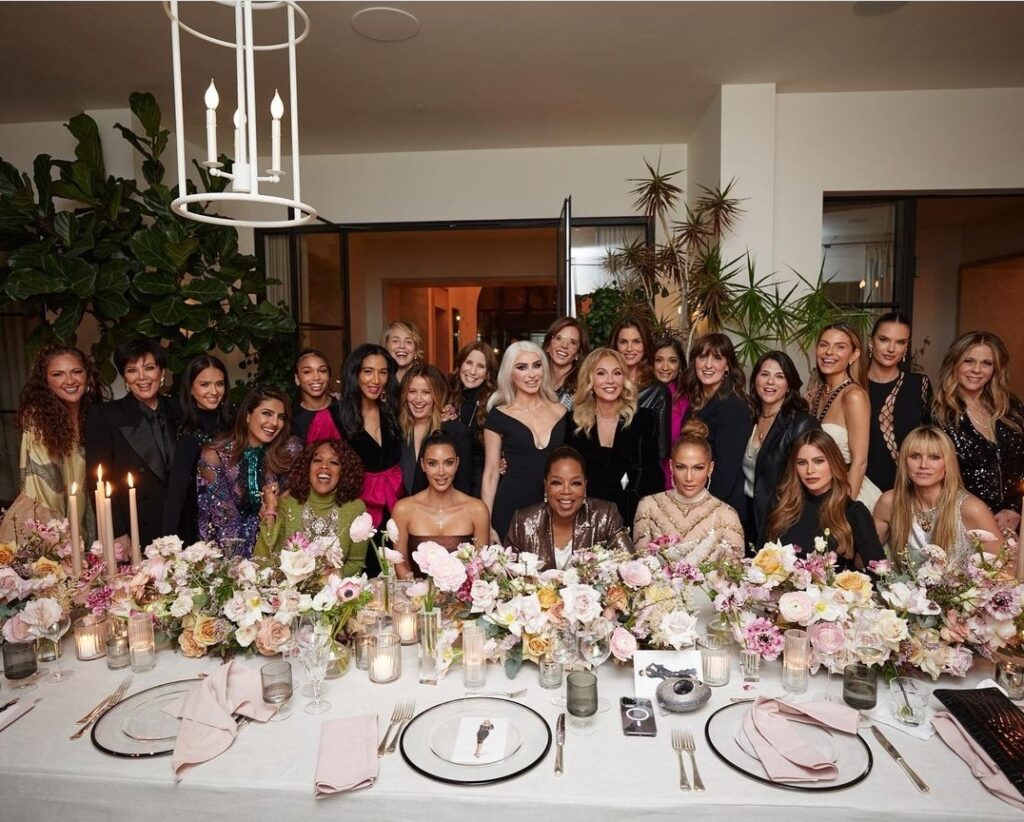 Kim Kardashian, Jennifer Lopez, Sharon Stone... Les stars célèbrent l’anniversaire d’Oprah Winfrey 8 - Le Progrès Egyptien Kim Kardashian, Jennifer Lopez, Sharon Stone... Les stars célèbrent l’anniversaire d’Oprah Winfrey 7 - Le Progrès Egyptien