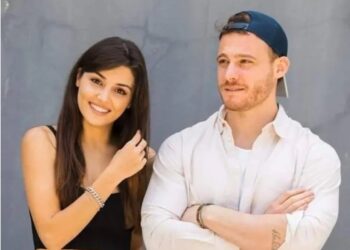 La tristesse plane sur les stars de la Turquie après le tremblement de terre dévastateur