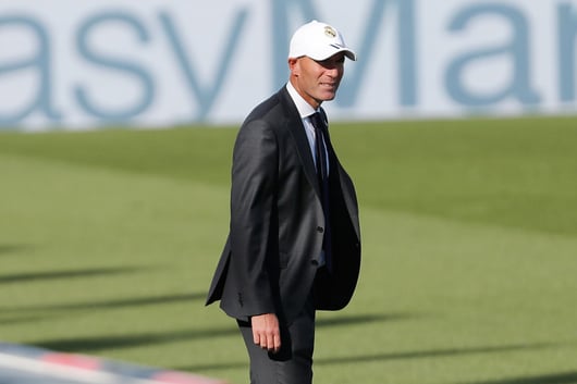 Zinédine Zidane peut signer à Paris, un indice tombe 2 - Le Progrès Egyptien Zinédine Zidane peut signer à Paris, un indice tombe 1 - Le Progrès Egyptien