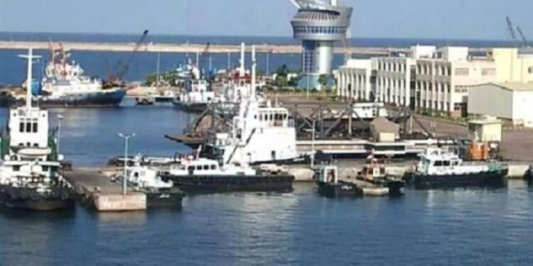 Damiette : Arrivée de “KRISTINA-B” porteur de 41 mille tonnes de blé 2 - Le Progrès Egyptien Damiette : Arrivée de “KRISTINA-B” porteur de 41 mille tonnes de blé 1 - Le Progrès Egyptien