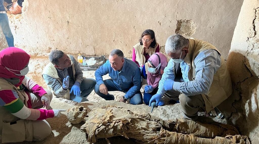 Découverte d'une nécropole familiale à Dra Abul Naga 1 - Le Progrès Egyptien