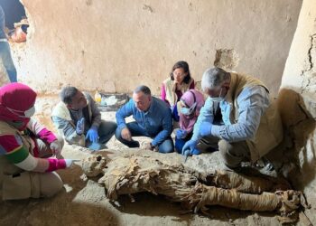 Découverte d’une nécropole familiale à Dra Abul Naga