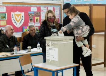 A Chypre, deux diplomates visent le siège présidentiel dimanche