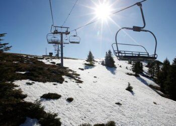 Comment les skieurs s’adaptent au manque de neige