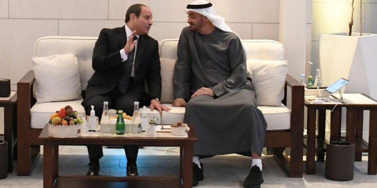 <strong>Le président des EAU reçoit le Président Al-Sissi dès son arrivée à Abou Dhabi</strong> 2 - Le Progrès Egyptien <strong>Le président des EAU reçoit le Président Al-Sissi dès son arrivée à Abou Dhabi</strong> 1 - Le Progrès Egyptien