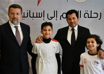 Le ministre des Sports rencontre les talentueux de “Stars of Egypt”