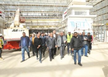 Le ministre du Transport suit le projet de la gare des chemins de fer de la Haute-Egypte