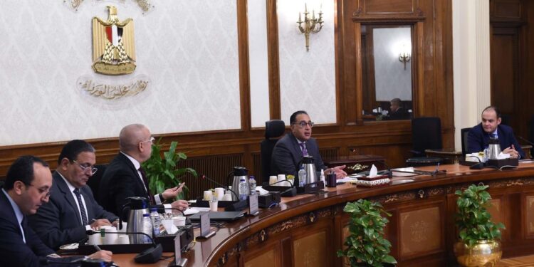 Madbouli examine le projet de fourniture des terrains industriels 1 - Le Progrès Egyptien