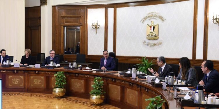 Madbouli examine la coopération avec l'entreprise norvégienne Scatec 1 - Le Progrès Egyptien