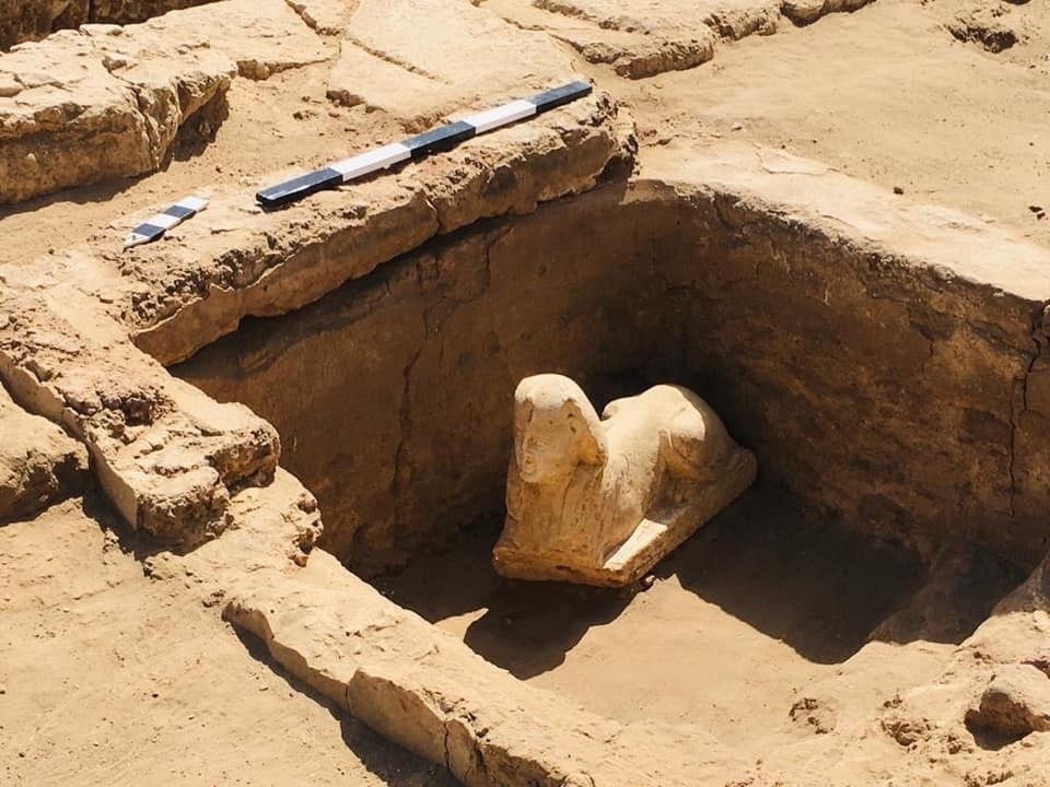 Qena : Découverte d’un sphinx à côté du temple de Dendérah 4 - Le Progrès Egyptien Qena : Découverte d’un sphinx à côté du temple de Dendérah 3 - Le Progrès Egyptien