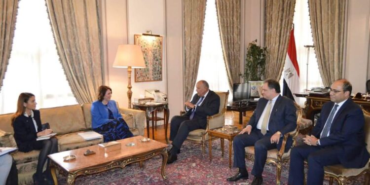 <strong>Choucri juge important de ne pas politiser les débats au sein de l'Unesco</strong> 2 - Le Progrès Egyptien <strong>Choucri juge important de ne pas politiser les débats au sein de l'Unesco</strong> 1 - Le Progrès Egyptien