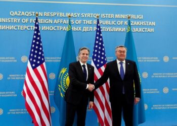 Blinken affiche son soutien à l’indépendance du Kazakhstan