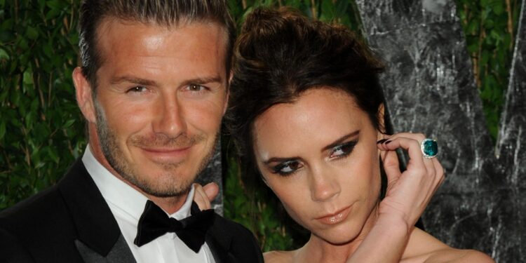 Victoria Beckham : David et ses réunis pour la soutenir 2 - Le Progrès Egyptien Victoria Beckham : David et ses réunis pour la soutenir 1 - Le Progrès Egyptien