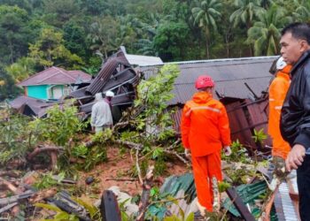 Indonésie : Morts et disparus après un glissement de terrain