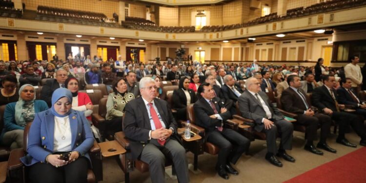 Salon : "Des jeunes gèrent des jeunes" 1 - Le Progrès Egyptien