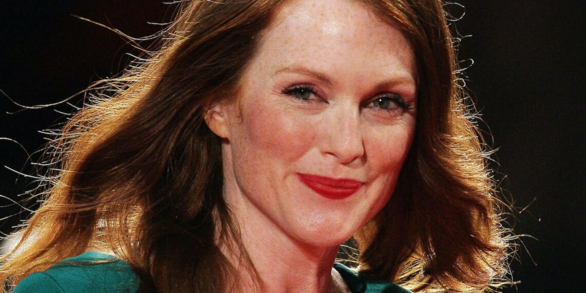 Cheveux roux : Julianne Moore dévoile sa routine 2 - Le Progrès Egyptien Cheveux roux : Julianne Moore dévoile sa routine 1 - Le Progrès Egyptien