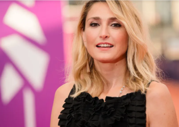 À 50 ans, Julie Gayet parle sans complexe de son âge
