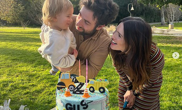 Mandy Moore, moments complices avec ses fils et son mari 1 - Le Progrès Egyptien