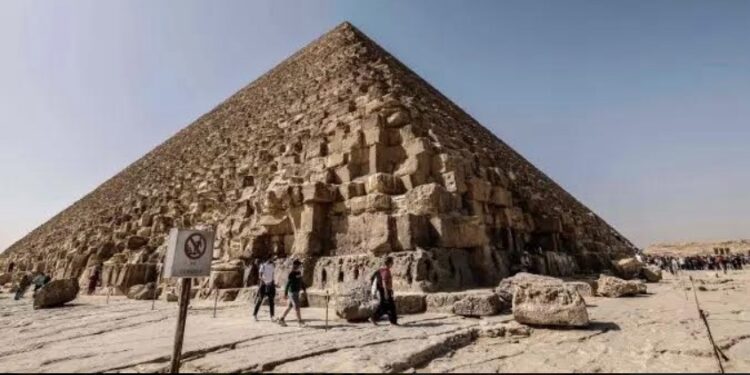 Découverte : Couloir caché dans la Grande Pyramide 2 - Le Progrès Egyptien Découverte : Couloir caché dans la Grande Pyramide 1 - Le Progrès Egyptien