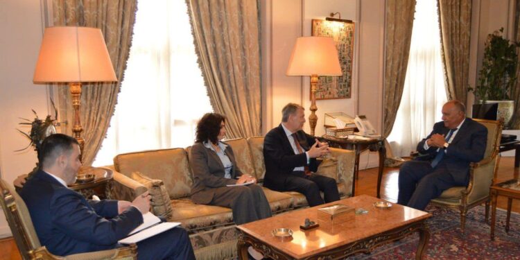 <strong>Choucri : L’Egypte continue à soutenir le rôle important de l'UNRWA</strong> 2 - Le Progrès Egyptien <strong>Choucri : L’Egypte continue à soutenir le rôle important de l'UNRWA</strong> 1 - Le Progrès Egyptien