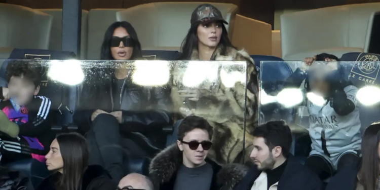 Kim Kardashian,sa sœur et son fils au Parc des Princes 1 - Le Progrès Egyptien