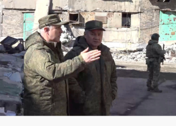 Ukraine : Le ministre russe de la Défense dans le Donbass