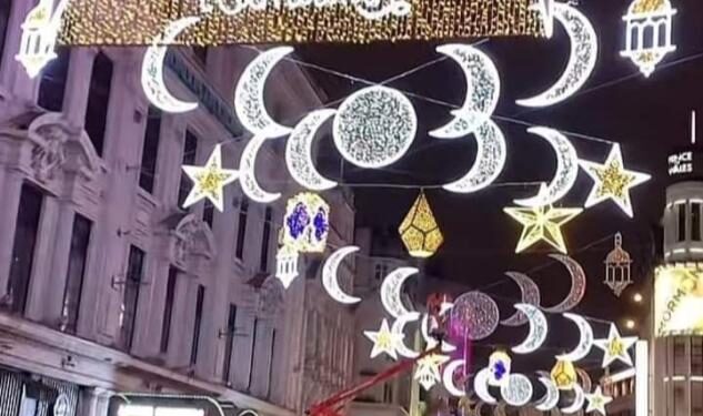 Pour la 1ère fois, la rue Oxford à Londres décorée pour le Ramadan 2 - Le Progrès Egyptien Pour la 1ère fois, la rue Oxford à Londres décorée pour le Ramadan 1 - Le Progrès Egyptien
